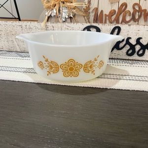Vintage Pyrex 472-b Butterfly Gold Cinderella 750ml Handle